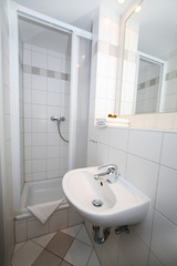 Ferienwohnung in K&uuml;hlungsborn - Parkblick - 01-05 - Bild 8