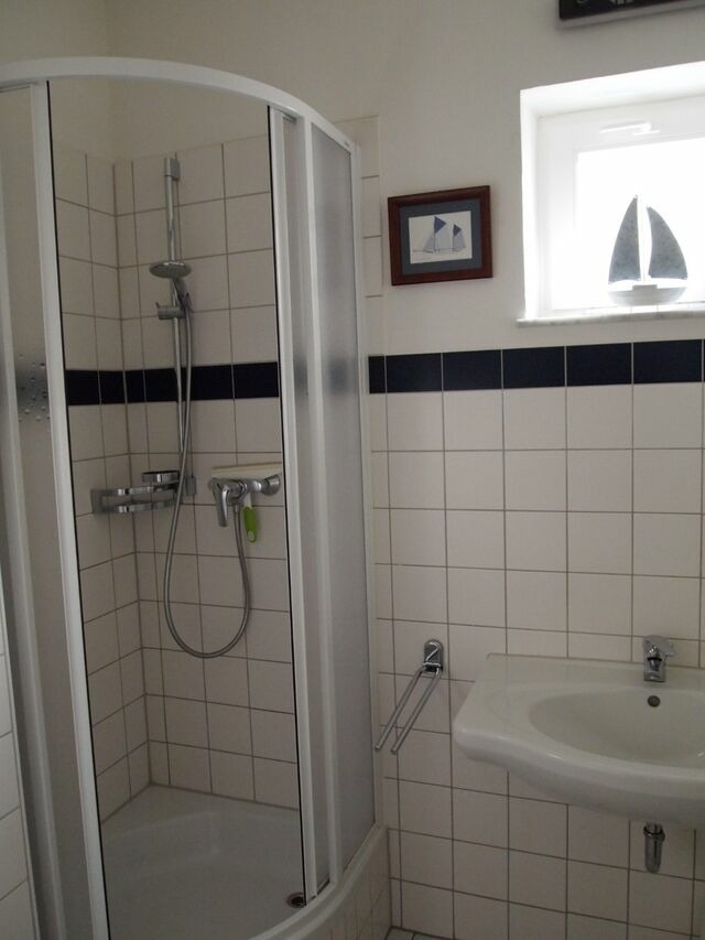 Ferienwohnung in K&uuml;hlungsborn - Parkblick - 01-09 - Bild 8