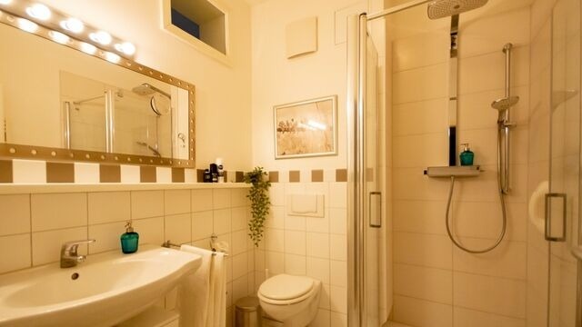 Ferienwohnung in K&uuml;hlungsborn - Parkblick - 01-07 - Bild 11