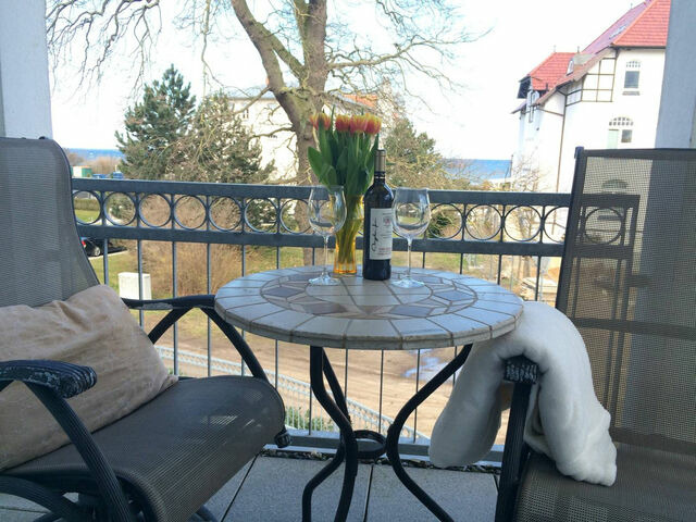 Ferienwohnung in K&uuml;hlungsborn - Strandpalais - 39-07 - Bild 2