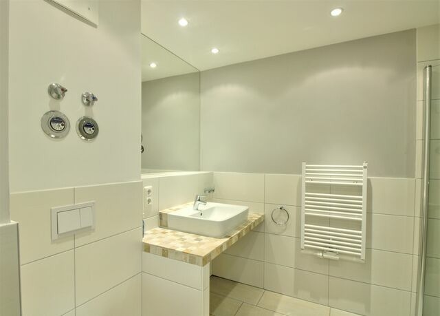 Ferienwohnung in Sellin - Villa Rosa, App. 1 - Bade- & Erlebniswelt t&auml;glich inklusive - Bild 8