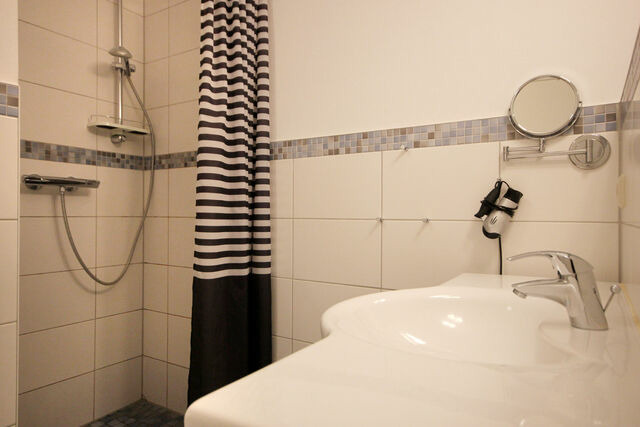 Ferienwohnung in G&ouml;hren - Villa Karina, Whg. 7 - Bild 11