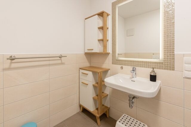 Ferienwohnung in Sellin - Haus Waldidyll, Vergissmeinnicht - Bade- & Erlebniswelt t&auml;glich inklusive - Bild 10