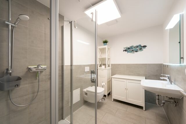 Ferienwohnung in Sellin - Haus Waldidyll, Waldperle - Bade- & Saunawelt t&auml;glich inklusive - Bild 16