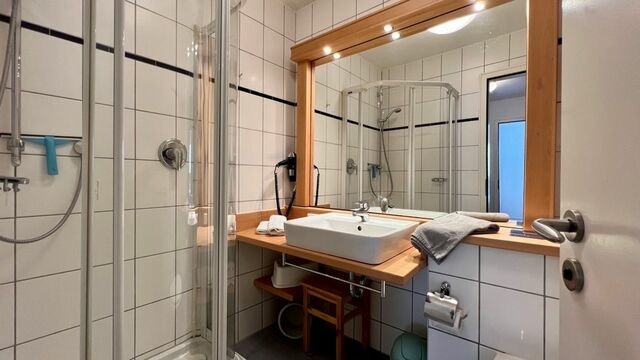 Ferienwohnung in Sellin - Villa Sonneck, App. 02 - Bade- & Erlebniswelt t&auml;glich inklusive - Bild 13