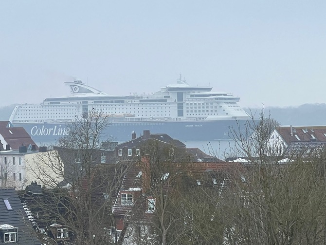 Ferienwohnung in Laboe - Meerblick auf die Stena und Aida - Bild 9