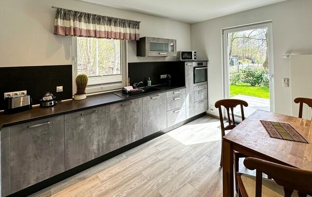 Ferienhaus in Sellin - Beachflair - Bade- & Saunawelt t&auml;glich inklusive - Bild 7